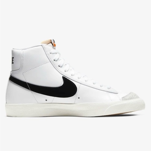 Nike Blazer, Mid Cut, (New) - Picture 3 of 5